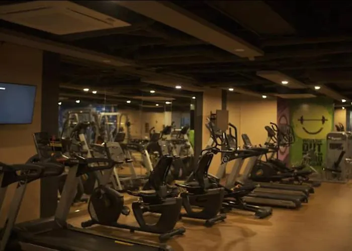 Apartment Classy 2br At Eastwood With Pool And Skyline View Manila