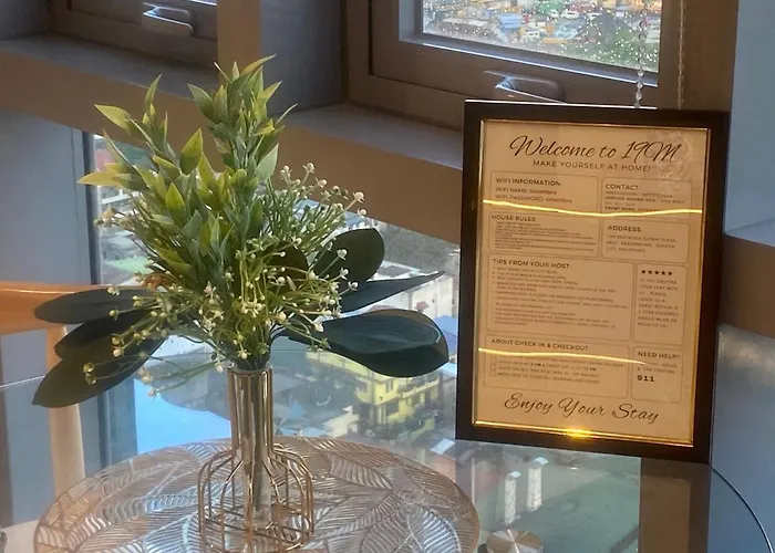 Classy 2br At Eastwood With Pool And Skyline View Apartment