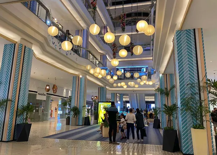 Classy 2br At Eastwood With Pool And Skyline View Manila